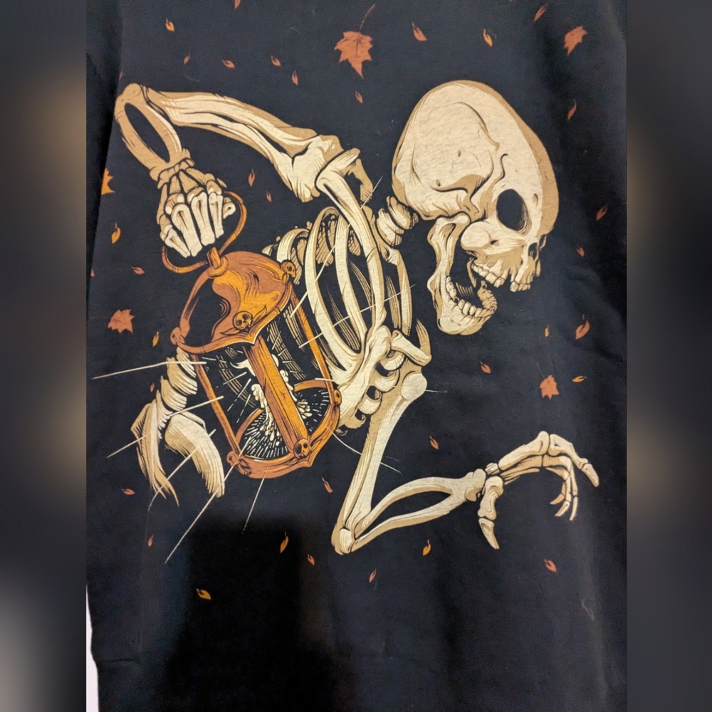 NWT Seventh Ink Haunted Collection "The Keeper" Black Skull Graphic Zip Small - Picture 2 of 7